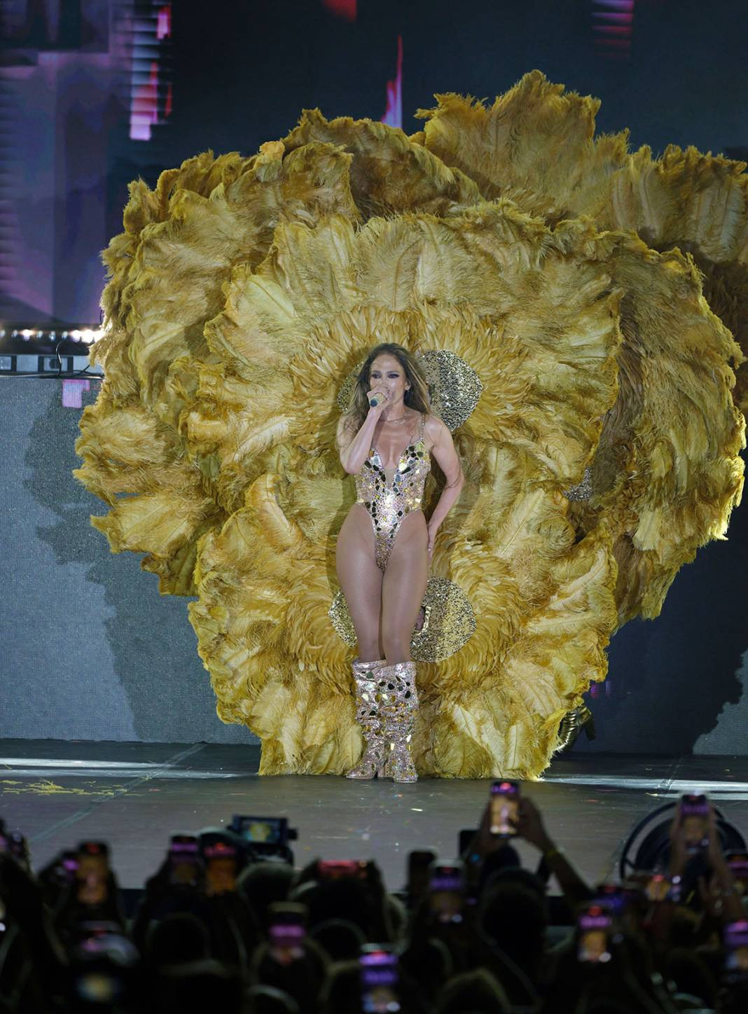 Jennifer Lopez Antalya’yı salladı: Göz kamaştıran performans! Doğum gününü sahnede kutladı - Resim: 8